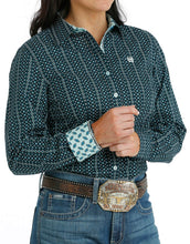 Load image into Gallery viewer, Cinch Women's Long Sleeve Geo Print Button Down Shirt - Blue