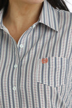 Load image into Gallery viewer, WOMEN'S ARENAFLEX BUTTON-DOWN WESTERN SHIRT - WHITE / LIGHT BLUE