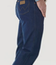 Load image into Gallery viewer, WRANGLER MEN'S ORIGINAL FIT RIGID JEANS