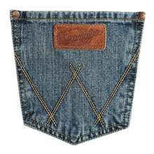 Load image into Gallery viewer, Men's Wrangler WRT20GI Retro Relaxed Fit Bootcut
