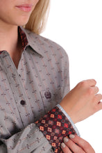 Load image into Gallery viewer, WOMEN&#39;S GRAY, PURPLE AND MELON FLORAL WALLPAPER PRINT BUTTON-DOWN SHIRT
