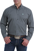 Load image into Gallery viewer, Mens Cinch Long Sleeve Button Down STRETCH
