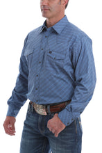 Load image into Gallery viewer, MEN&#39;S BLUE AND NAVY GEOMETRIC PRINT SNAP WESTERN SHIRT
