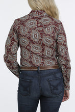 Load image into Gallery viewer, WOMEN&#39;S PAISLEY SNAP FRONT WESTERN SHIRT - BURGUNDY
